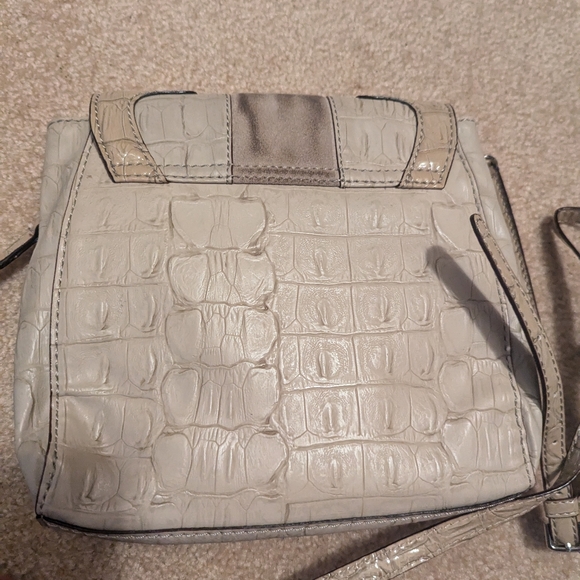 Cute guess crossbody bag - Picture 2 of 7